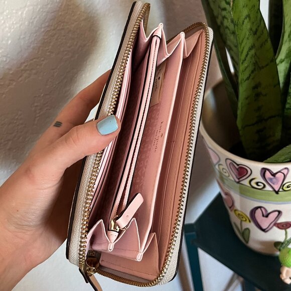 kate spade Handbags - Kate Spade ♠️ Penn Place Wallet
